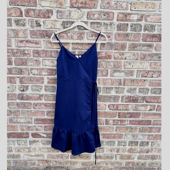 Gap Ruffle Cami Wrap Dress in Linen - Picture 2 of 3